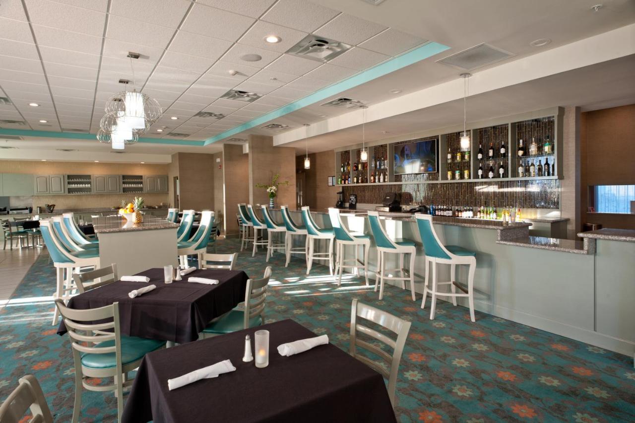 Twin Holiday Inn Guin By Ihg מראה חיצוני תמונה