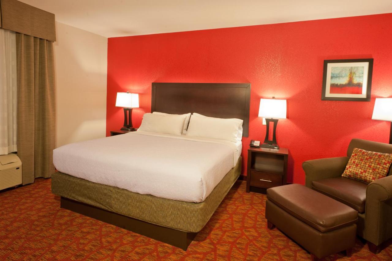 Twin Holiday Inn Guin By Ihg מראה חיצוני תמונה