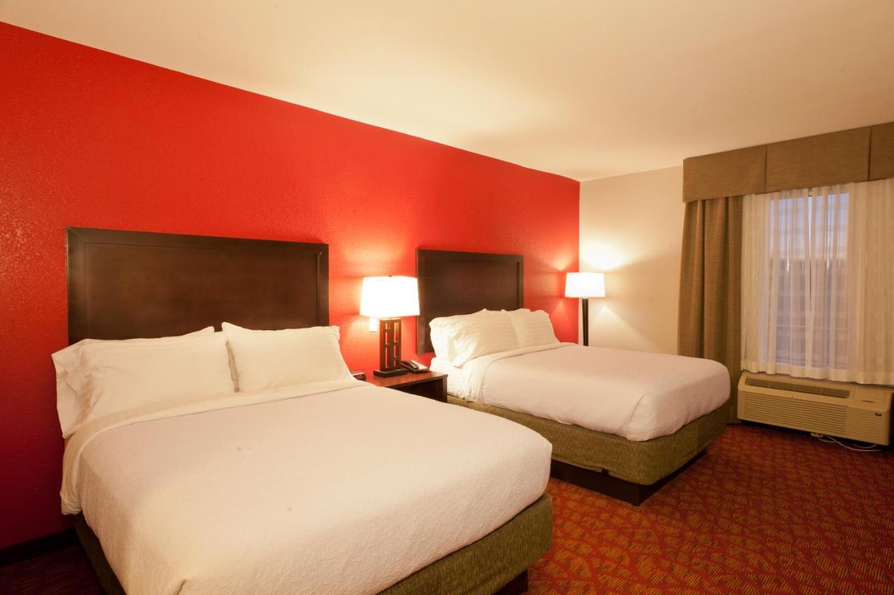 Twin Holiday Inn Guin By Ihg מראה חיצוני תמונה
