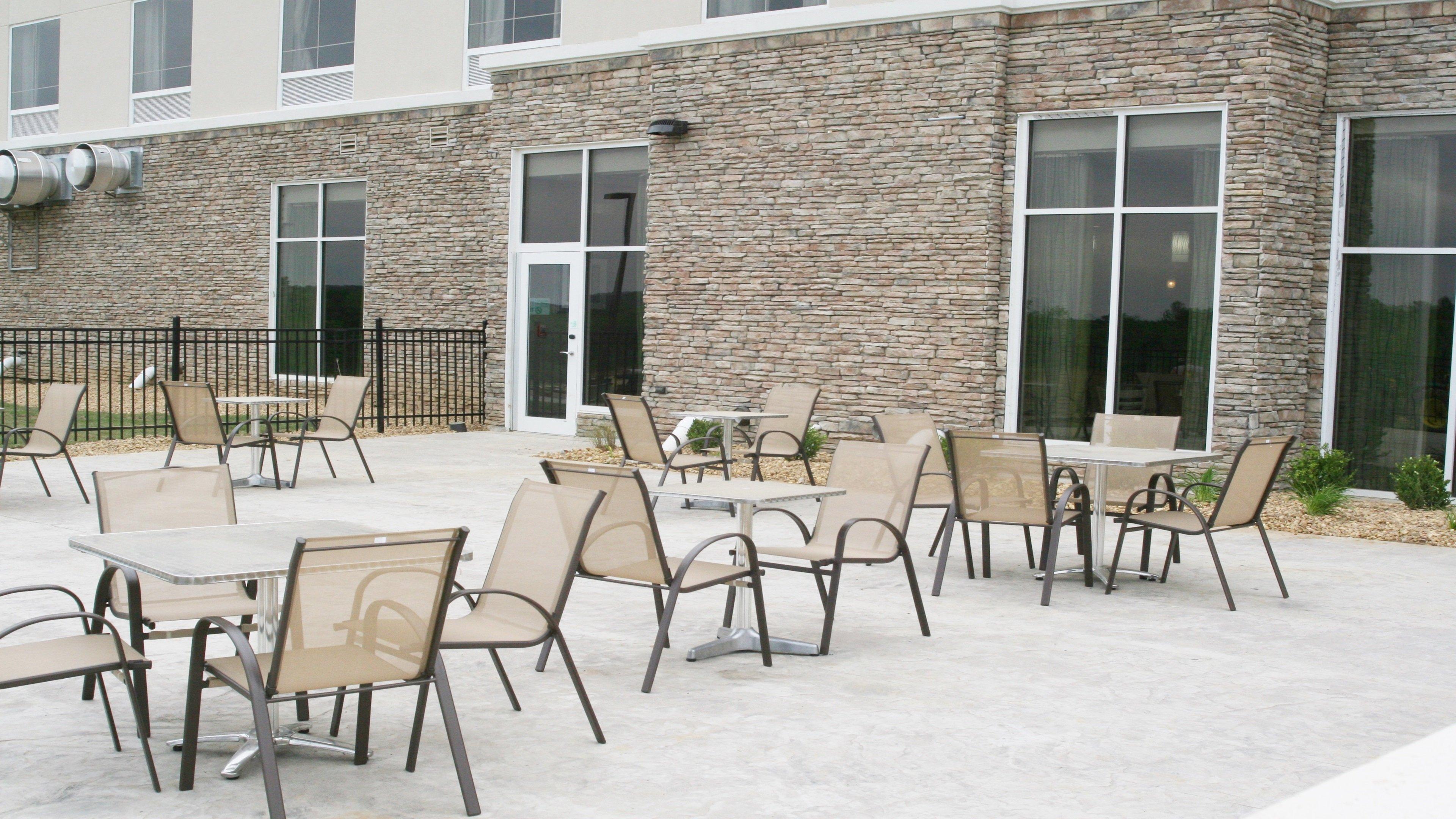 Twin Holiday Inn Guin By Ihg מראה חיצוני תמונה