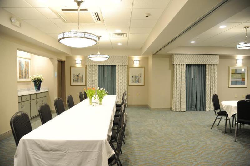 Twin Holiday Inn Guin By Ihg מראה חיצוני תמונה