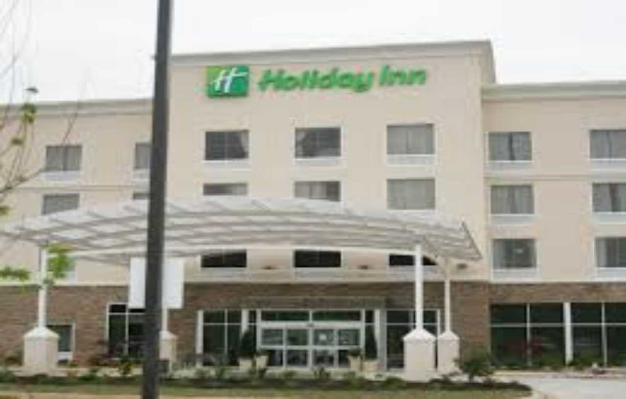 Twin Holiday Inn Guin By Ihg מראה חיצוני תמונה